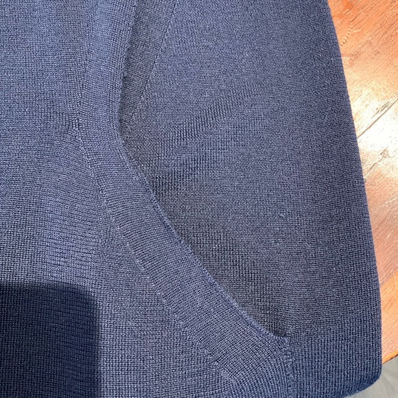 Jaeger wool blend dark navy sweater size medium - Picture 9 of 9